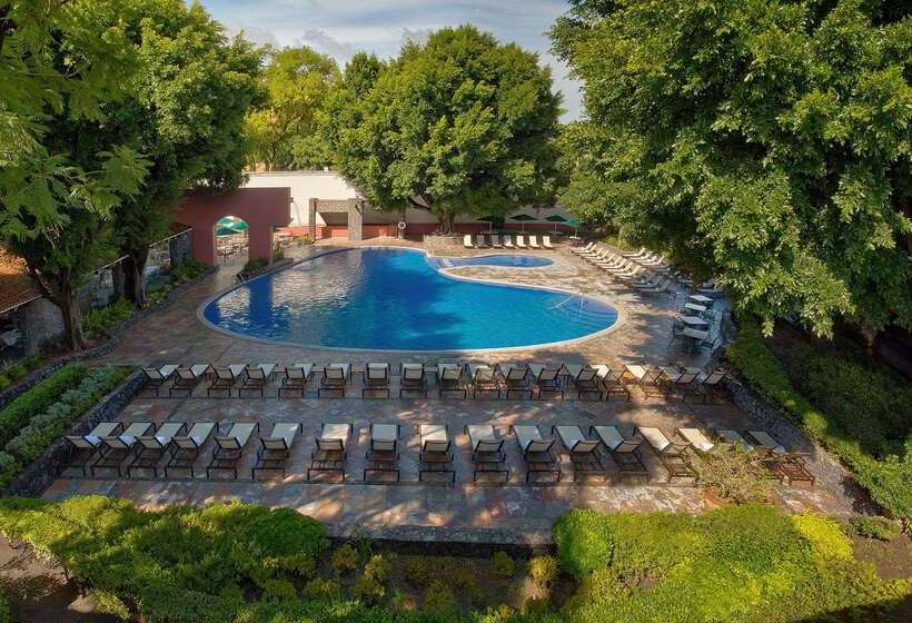 هتل Hacienda Jurica By Brisas