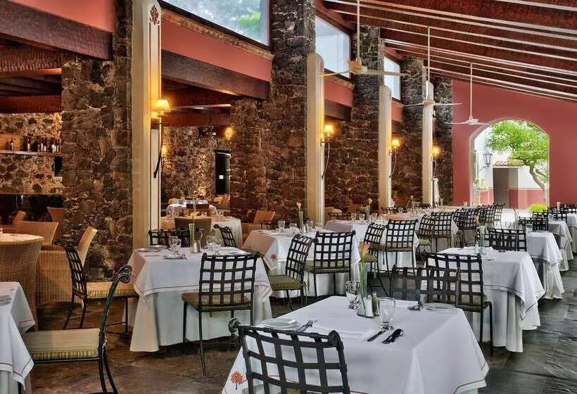 Отель Hacienda Jurica By Brisas