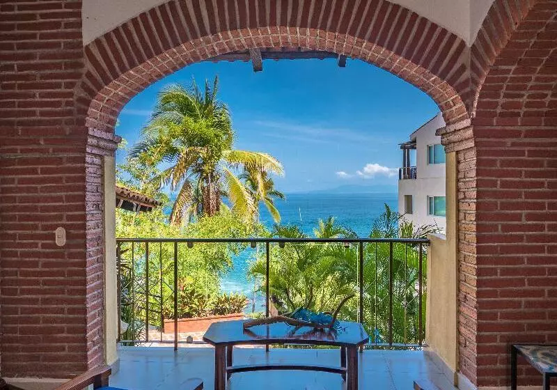 Marboka Hotel & Suites