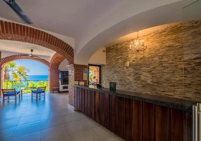 Marboka Hotel & Suites