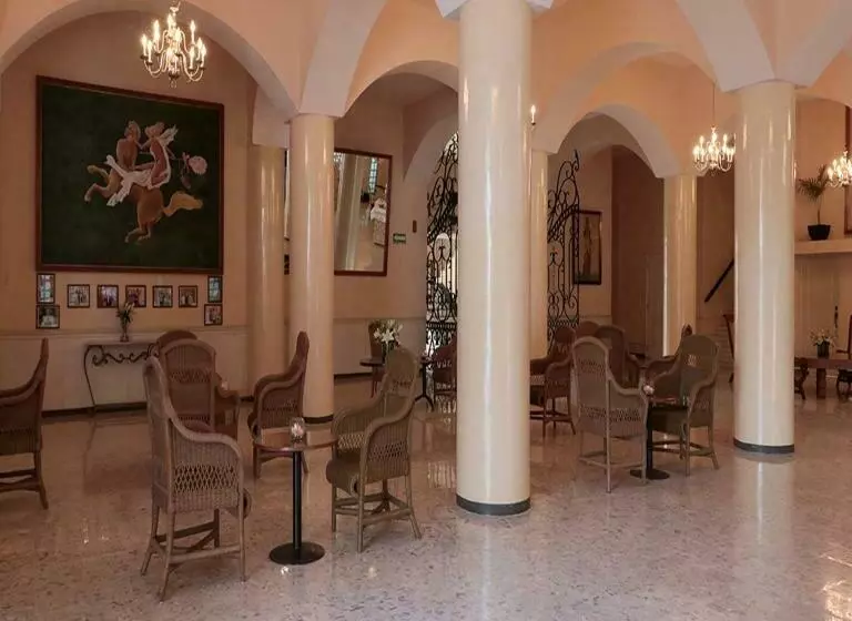 ホテル Mision Merida Panamericana