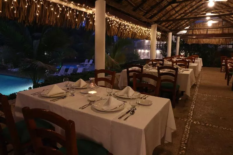 Hotel Mision Palenque