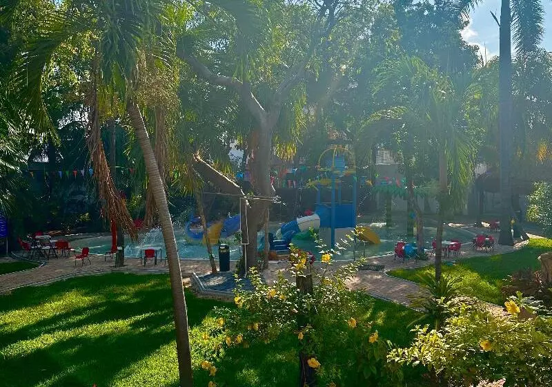 בית מלון כפרי Plaza Caribe