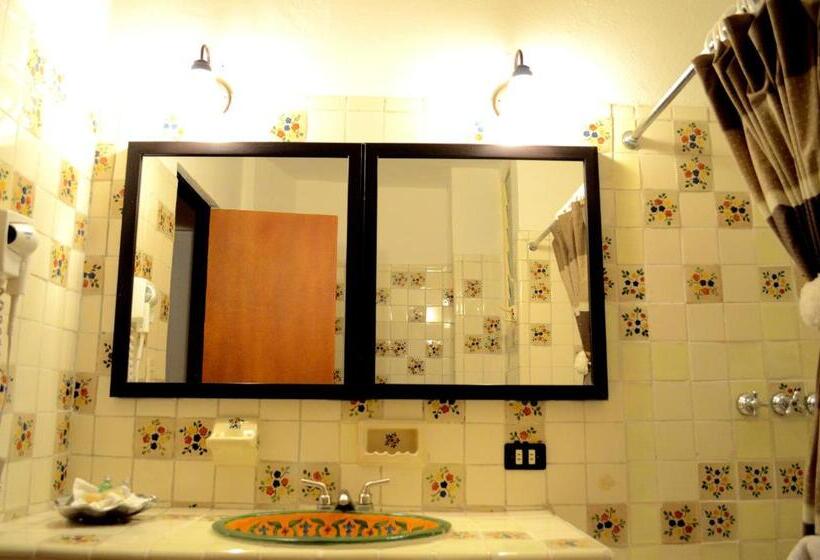 هتل Posada De La Aldea