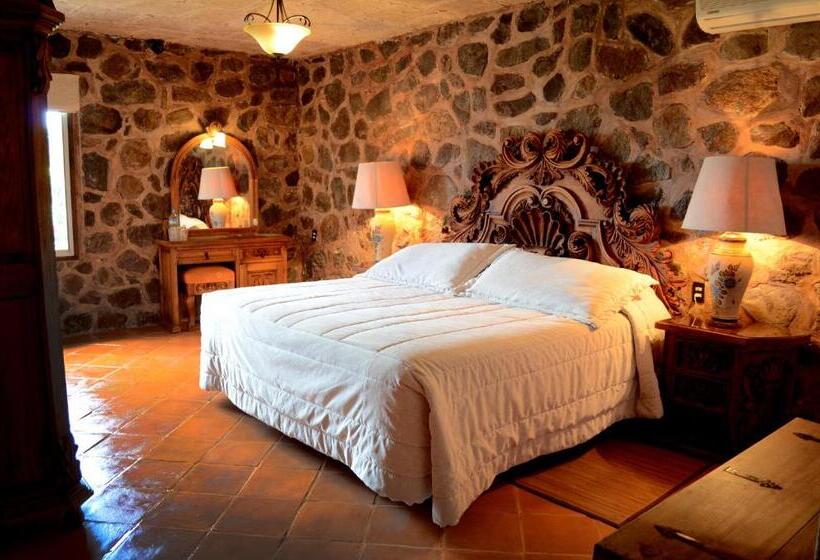 هتل Posada De La Aldea