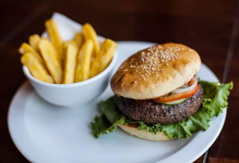 هتل Sunbird Ku Chawe