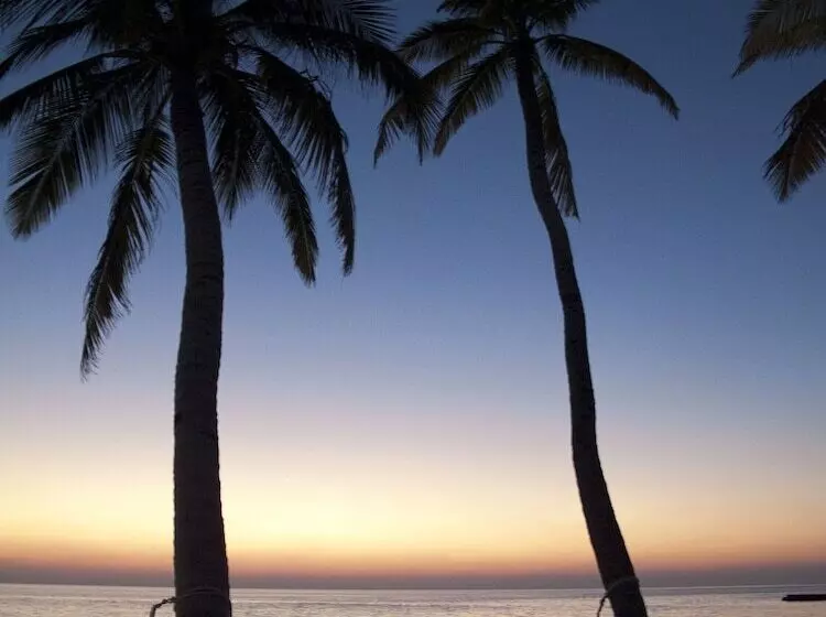 Veligandu Maldives Resort Island