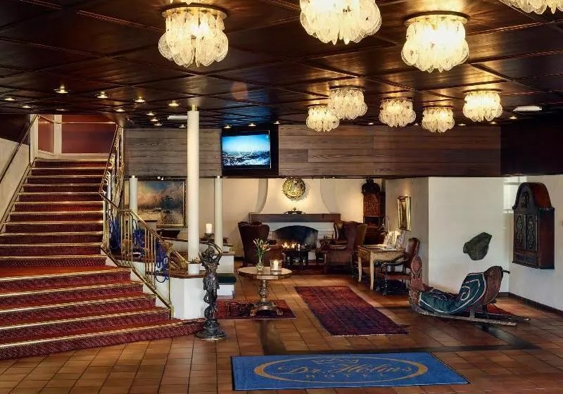 Отель Dr. Holms