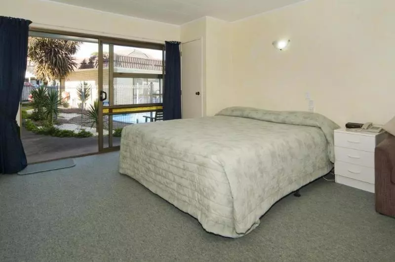 בית מלון כפרי Dukes Midway Lodge