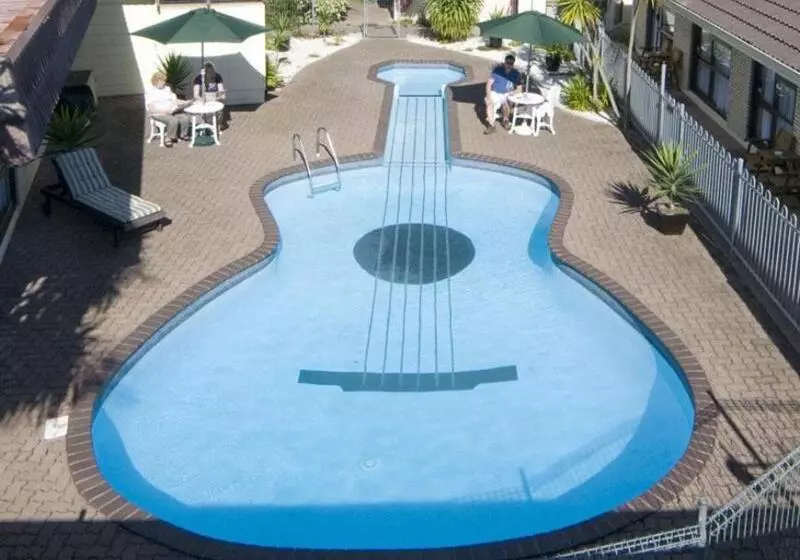 בית מלון כפרי Dukes Midway Lodge