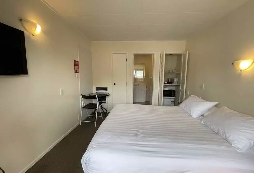 בית מלון כפרי Dukes Midway Lodge