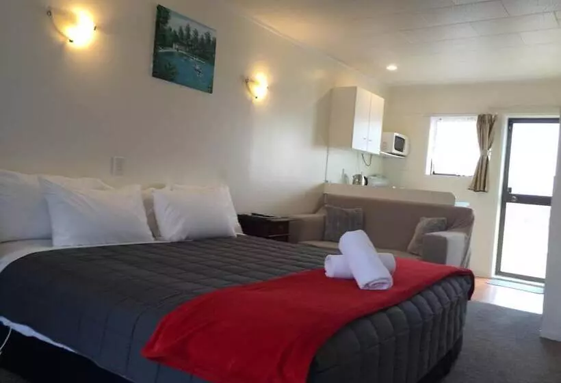 בית מלון כפרי Dukes Midway Lodge