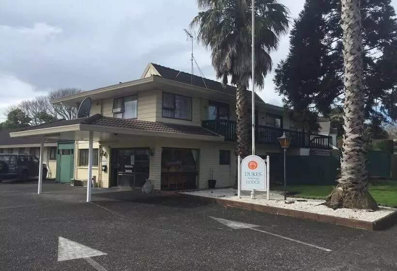 בית מלון כפרי Dukes Midway Lodge