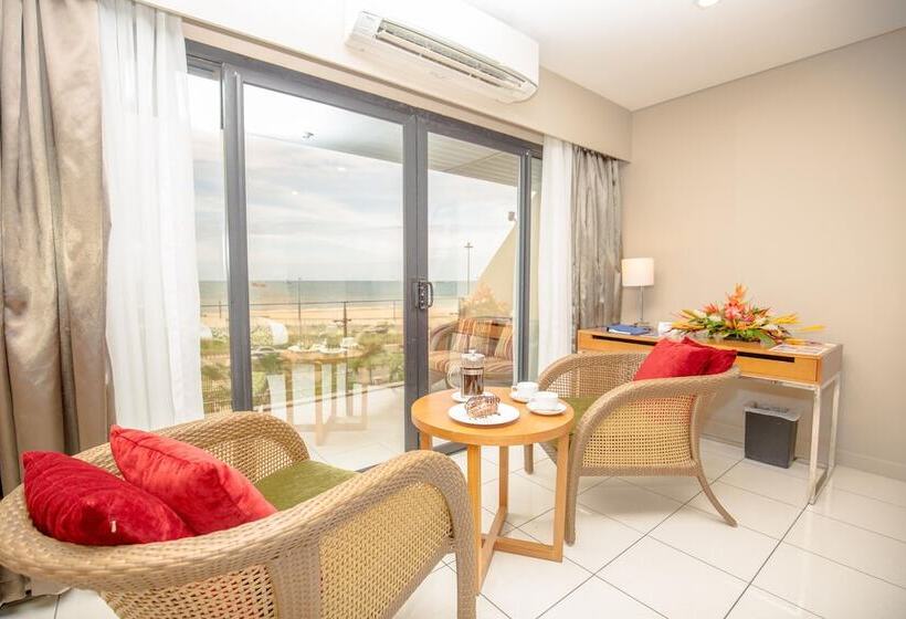 Ela Beach Hotel & Apartments