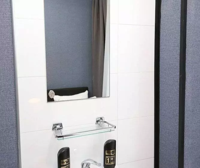 בית מלון כפרי Flipper Amsterdam