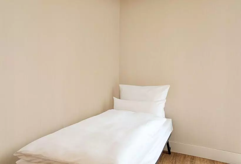 فندق NH Amsterdam Caransa