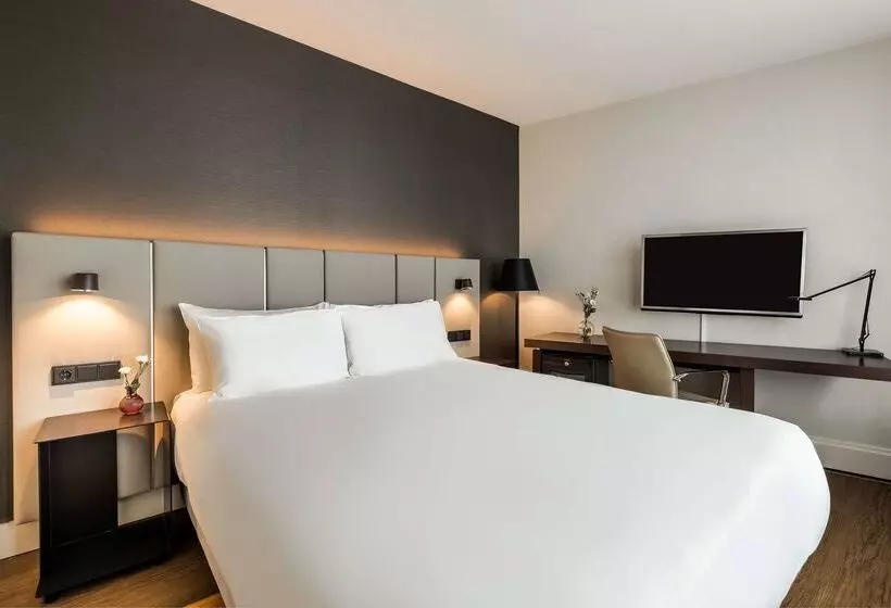 فندق NH Amsterdam Caransa