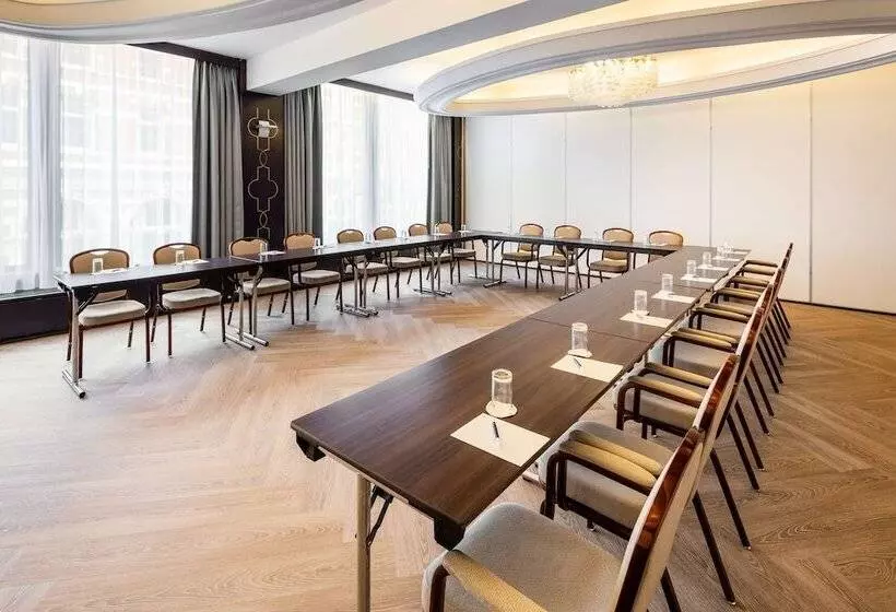 فندق NH Amsterdam Caransa