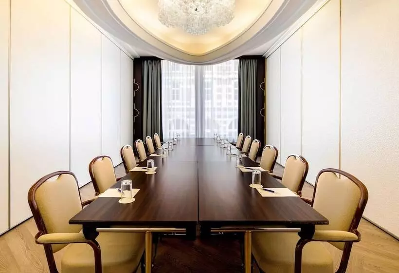 فندق NH Amsterdam Caransa