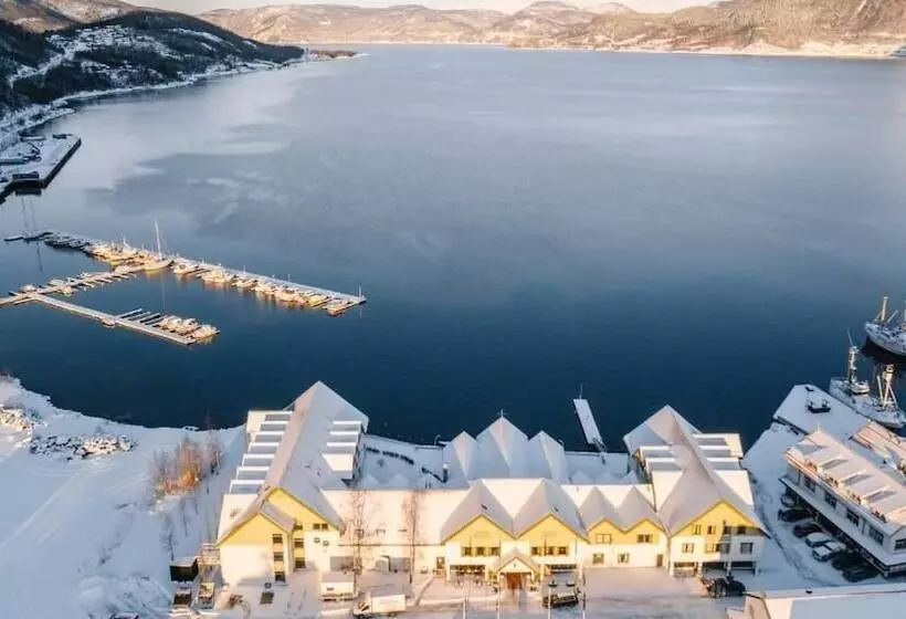 בית מלון כפרי Rognan