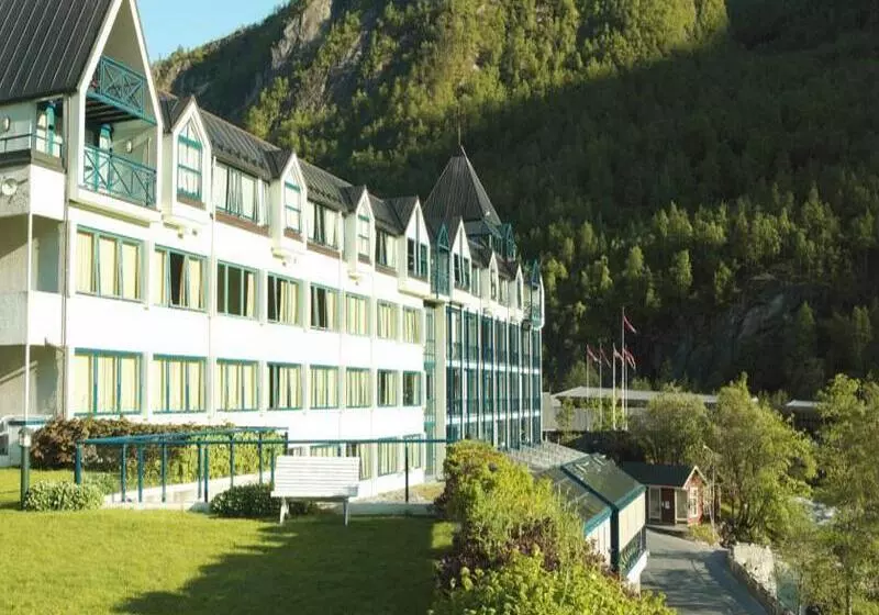 בית מלון כפרי Union Geiranger Bad & Spa