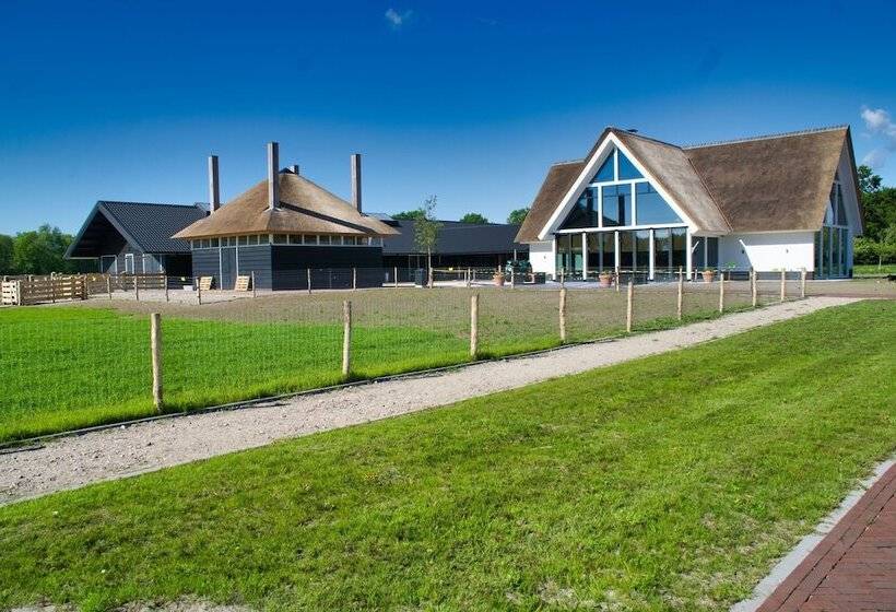 Hotelli Van Der Valk De Gouden Leeuw