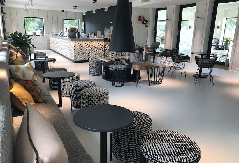 Hotelli Van Der Valk De Gouden Leeuw