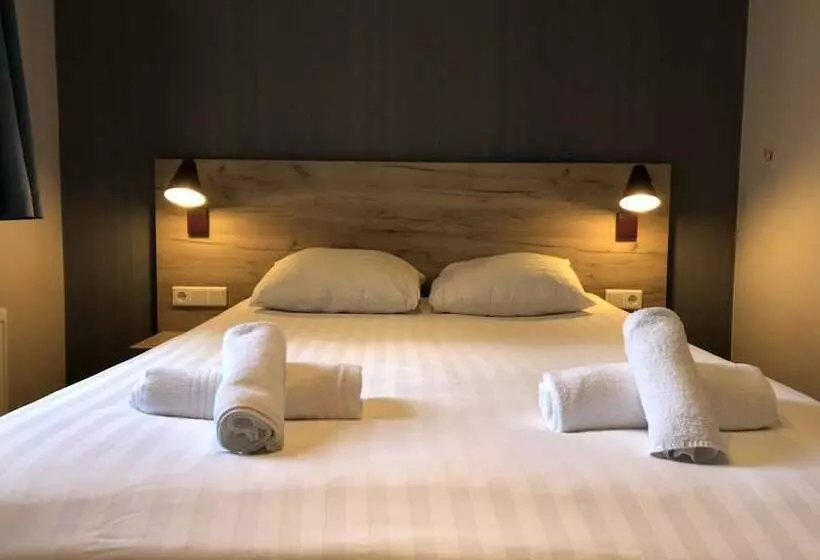 Facade Hotel Amsterdam