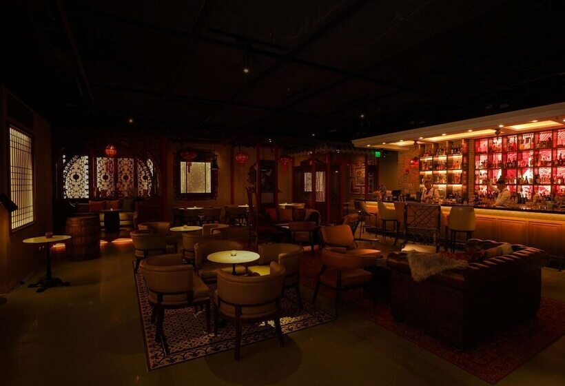 Admiral Hotel Manila Mgallery