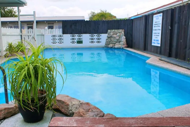 Fernleaf Motel