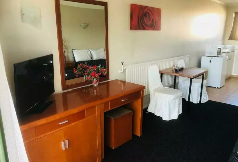 Gateway International Motel