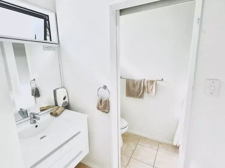 Gothic Heights Motel