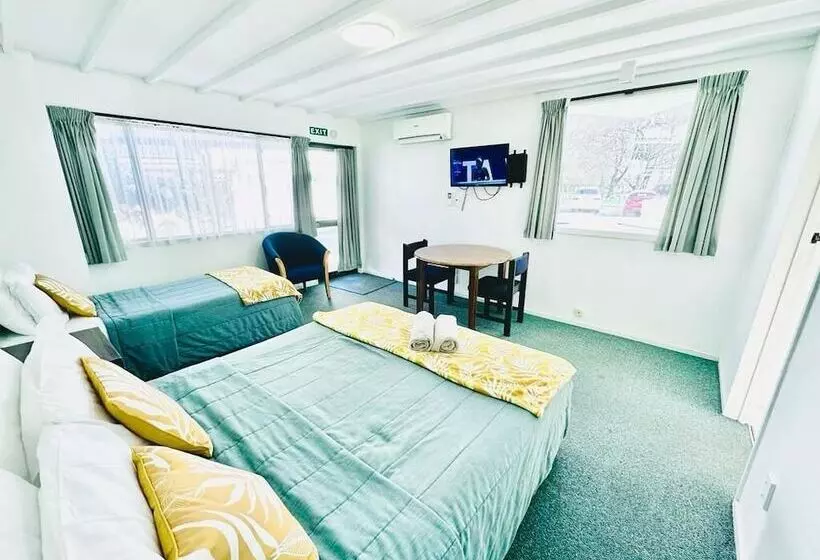 Gothic Heights Motel