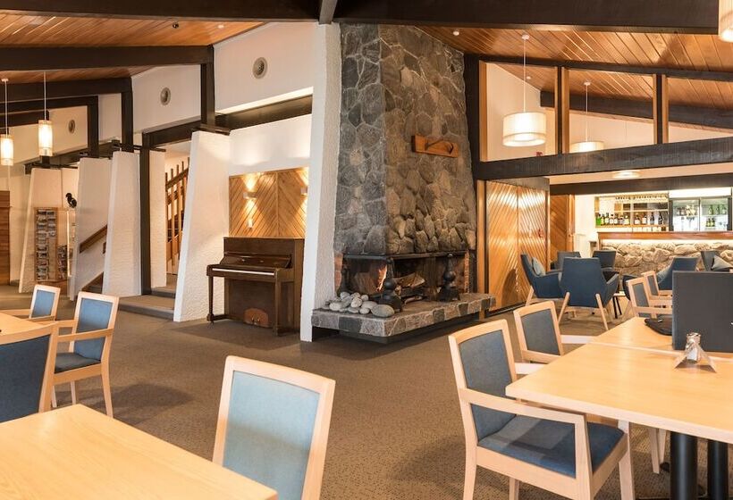 Heartland Hotel Glacier Country