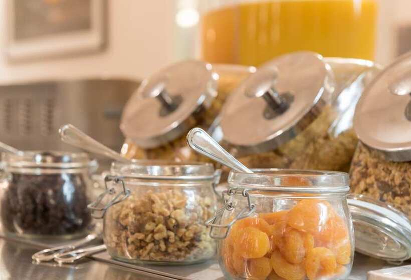 Heartland Hotel Glacier Country