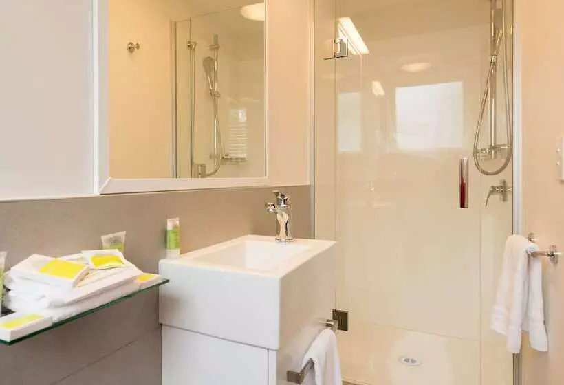 Heartland Hotel Glacier Country