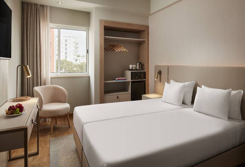 هتل Dom Jose Beach