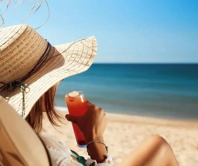 Hotelli Dom Jose Beach