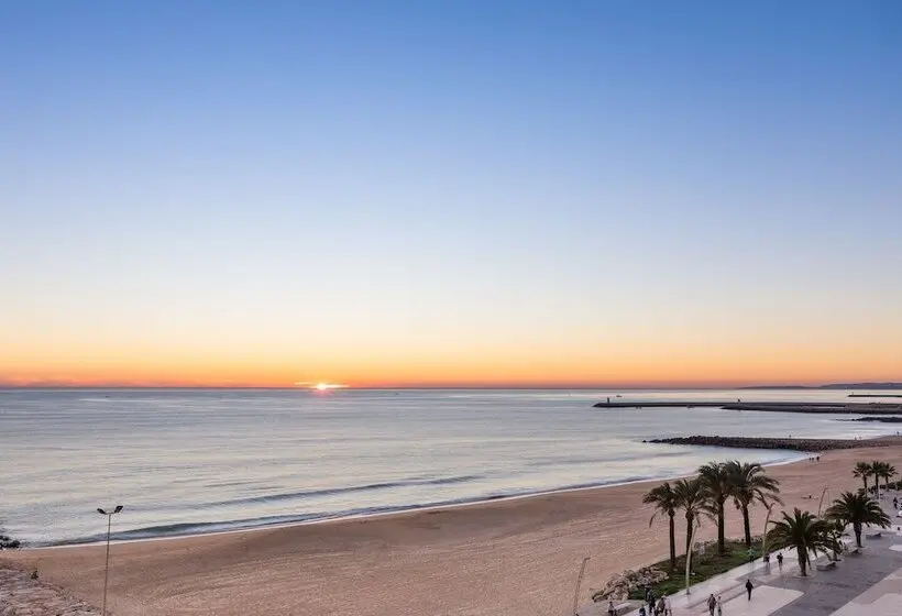 Hotelli Dom Jose Beach