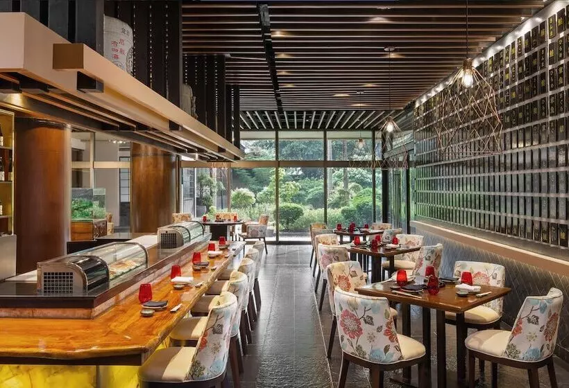 فندق Dusit Thani Manila