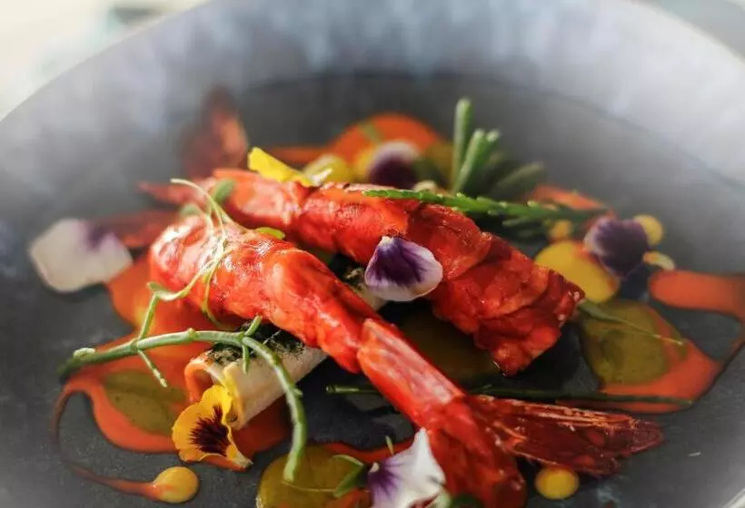 هتل Faro & Beach Club