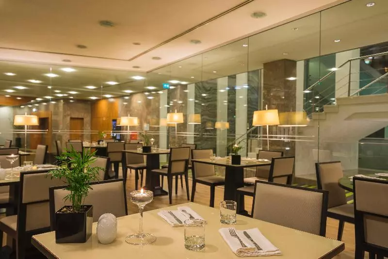 هتل Hf Fenix Lisboa