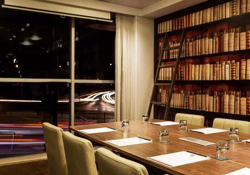 هتل Hf Fenix Lisboa