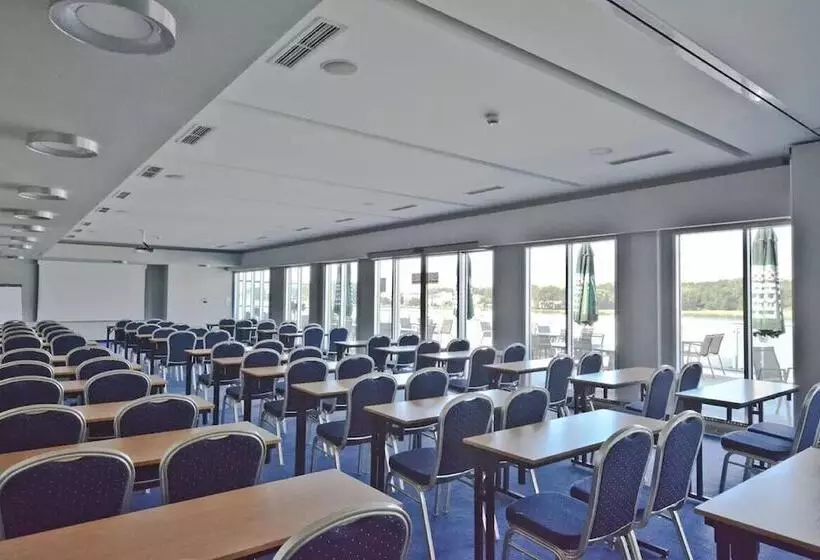 هتل Hp Park Poznań Malta