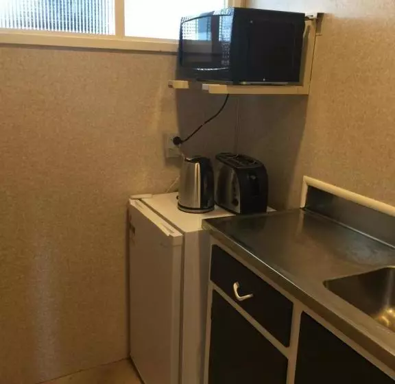 ホテル Mid City Motor Lodge