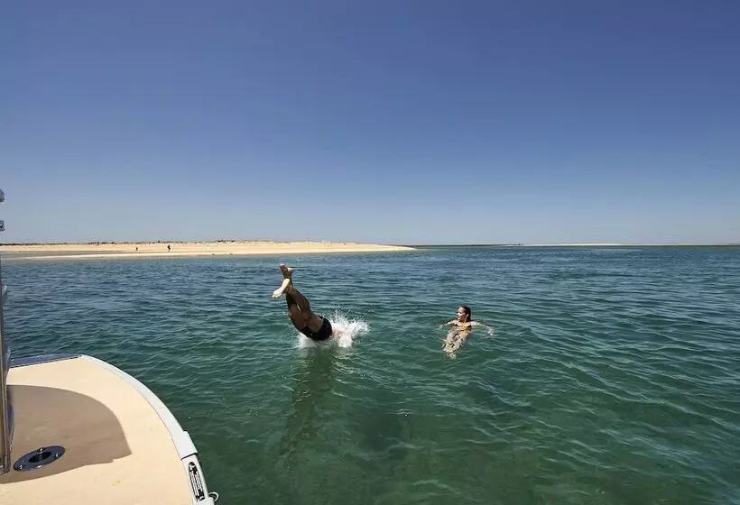 هتل Occidental Faro