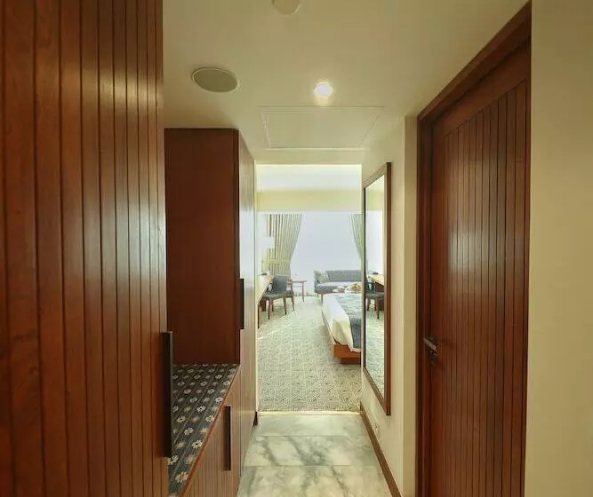 هتل Peshawar Serena