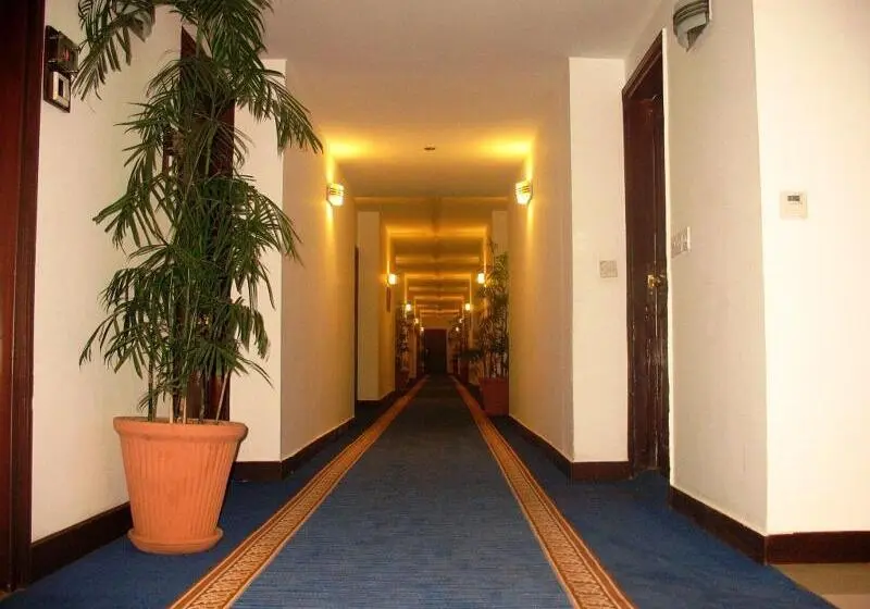 هتل Peshawar Serena