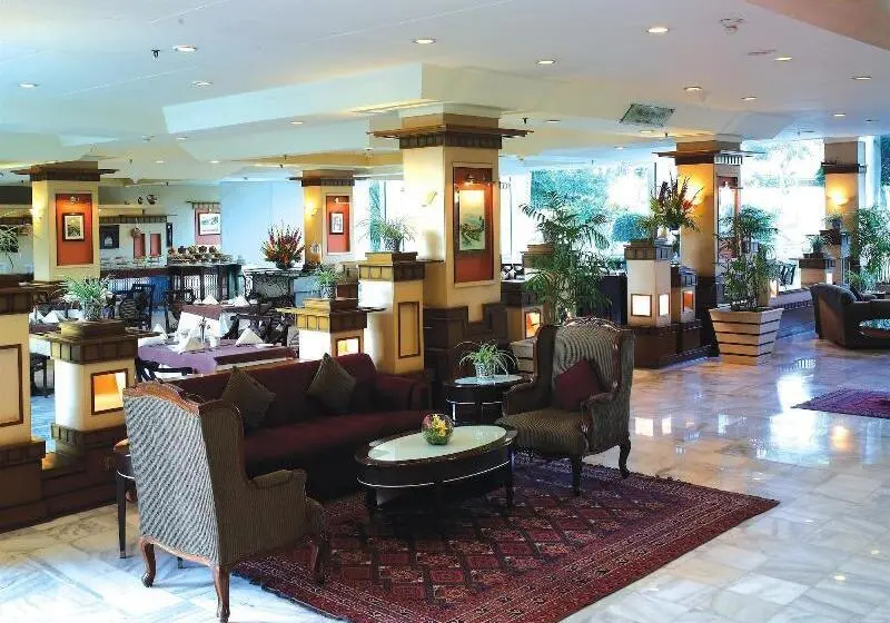 هتل Peshawar Serena