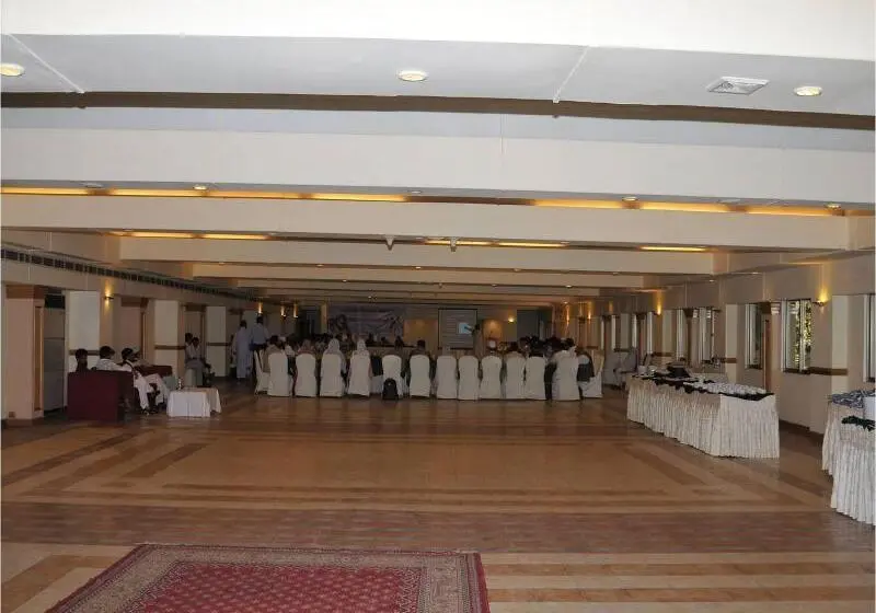 هتل Peshawar Serena